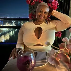 Meet your Posher, Jen-eye